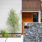 GARDENS GARDEN－玄関横－